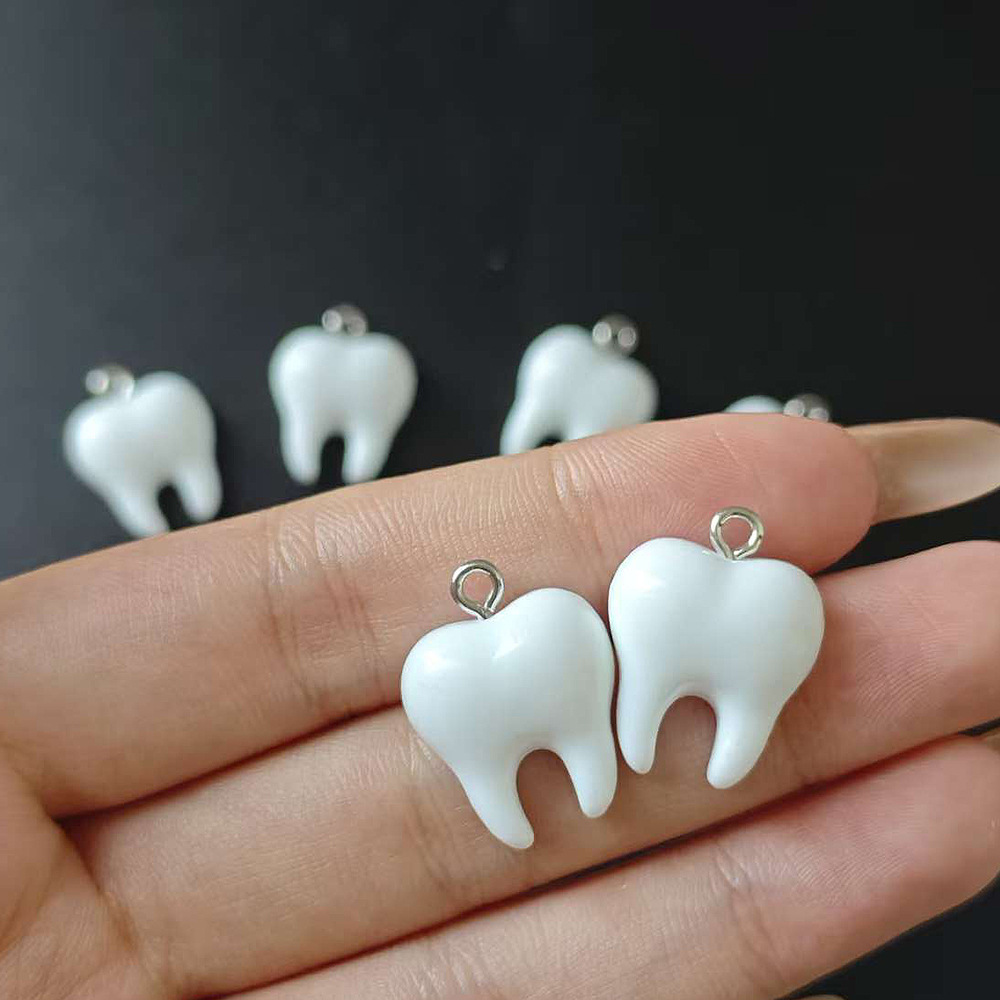 10 szt. Urocze białe zawieszki – Resin Art Engagement recenzja i cena